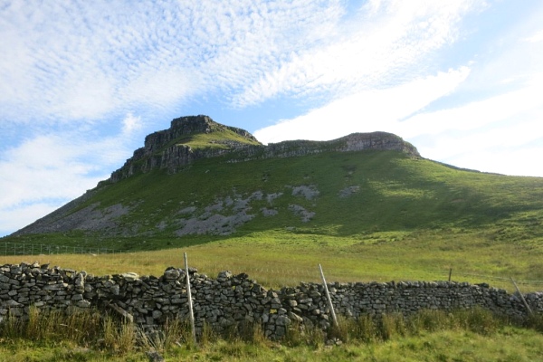 yorkshire-3-peaks-walking-9